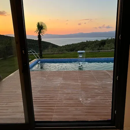 Goel Manzarali Lueks Villa